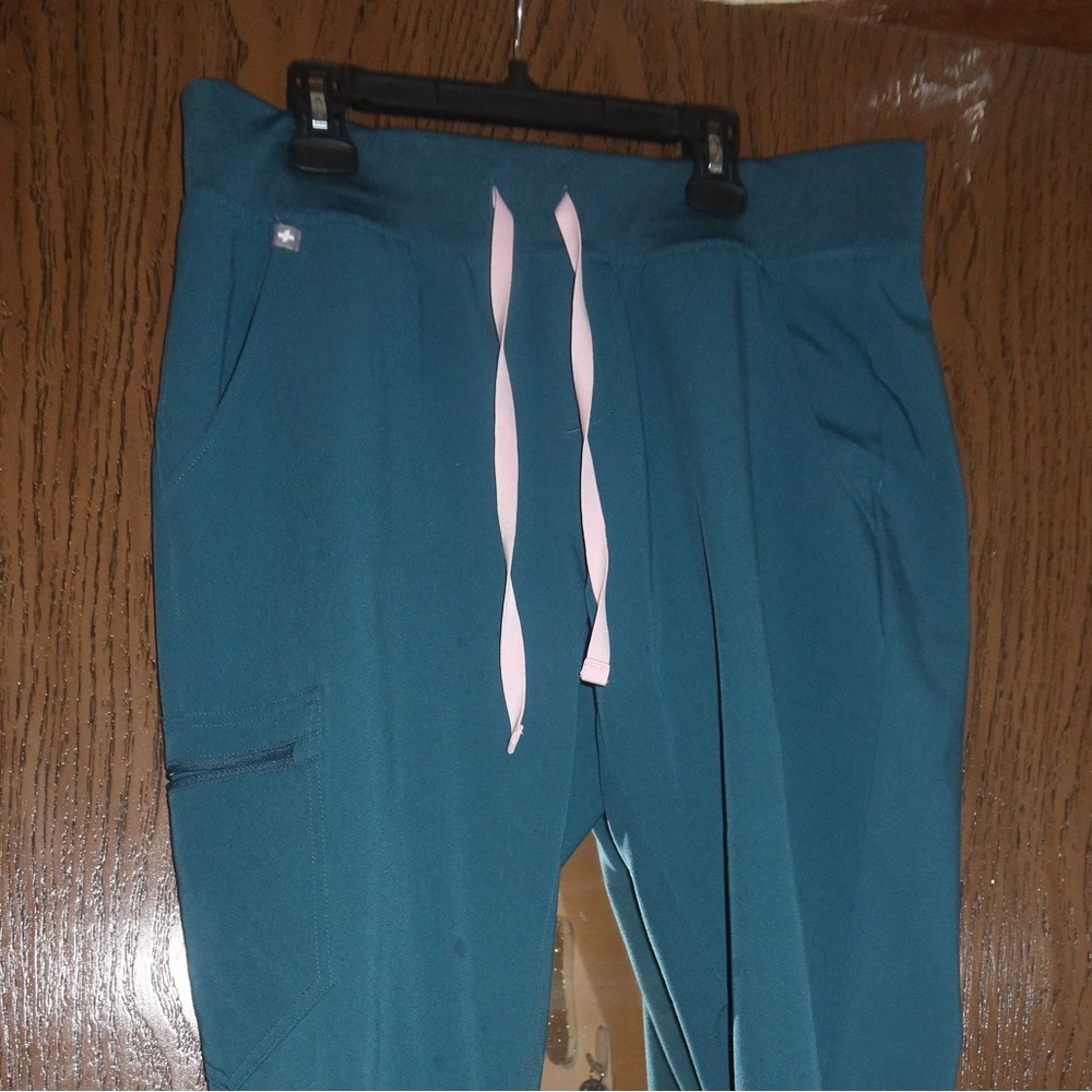 FIGS Teal Jogger Scrubs